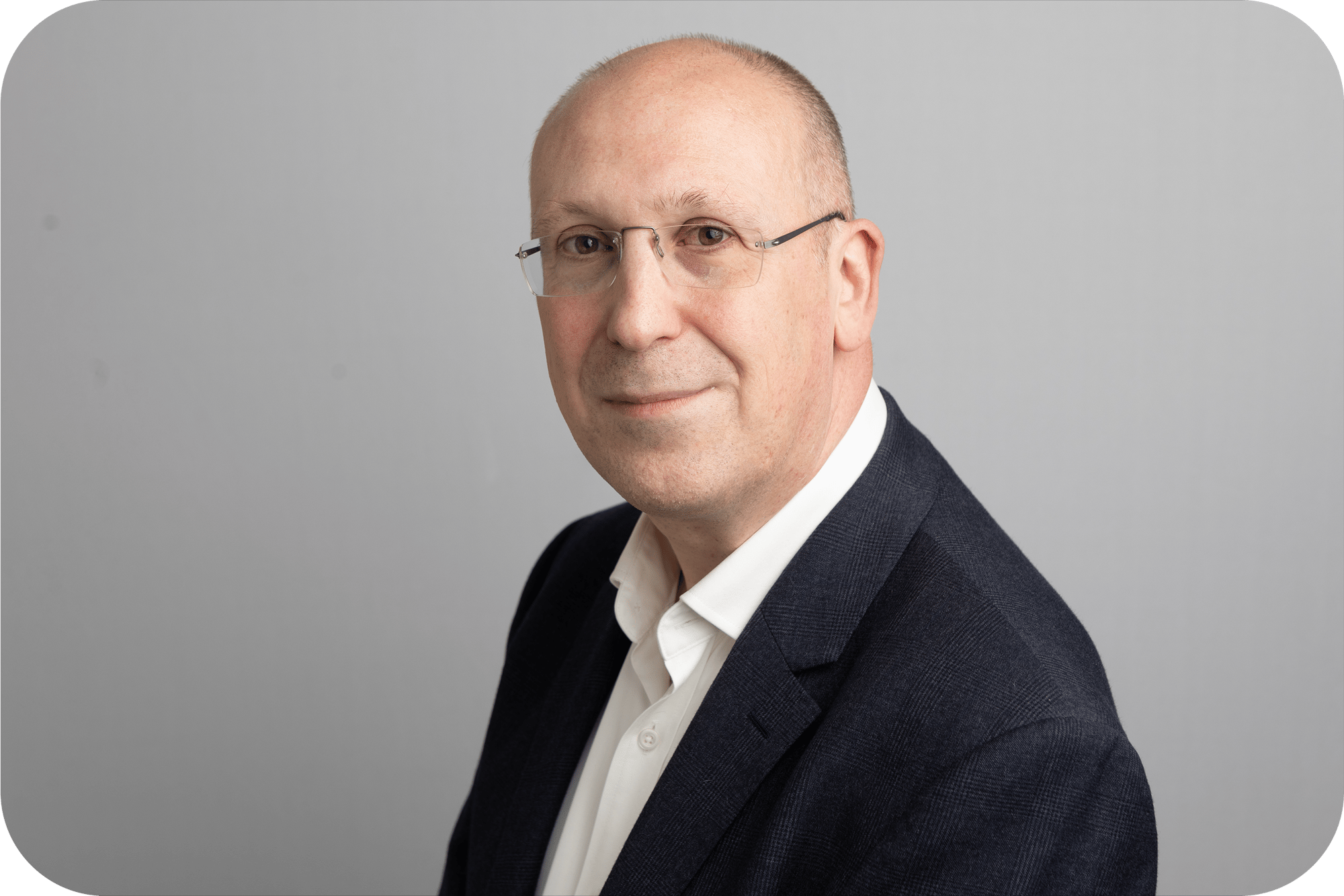 Stephen Williamson Headshot 2024 Rounded Corners Stephen Williamson Headshot 2024 Rounded Corners